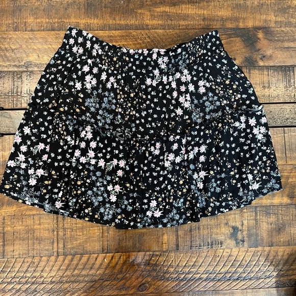 Pink Rose Black Floral Mini Skirt - Picture 1 of 3